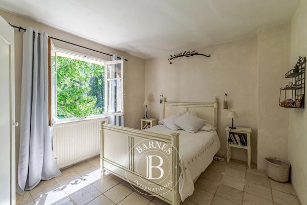 Salernes, Maison d'hôtes 6 Chambres -  258 m² à vendre