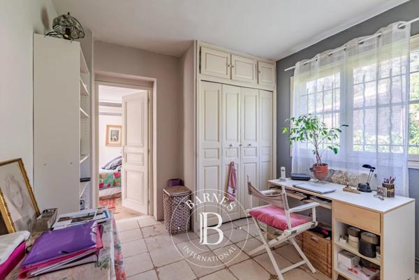 Salernes, Maison d'hôtes 6 Chambres -  258 m² à vendre
