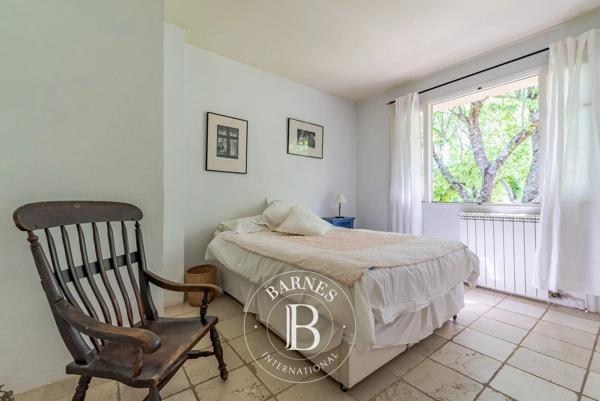 Salernes, Maison d'hôtes 6 Chambres -  258 m² à vendre