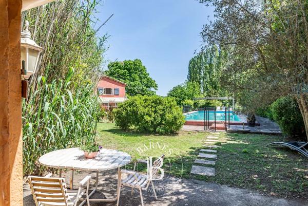 Salernes, Maison d'hôtes 6 Chambres -  258 m² à vendre