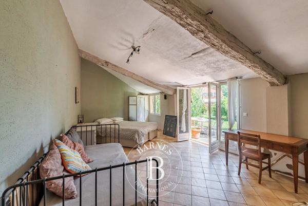 Salernes, Maison d'hôtes 6 Chambres -  258 m² à vendre