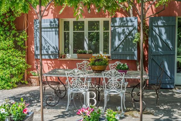 Salernes, Maison d'hôtes 6 Chambres -  258 m² à vendre