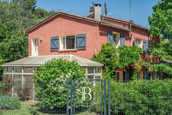 Salernes, Maison d'hôtes 6 Chambres -  258 m² à vendre