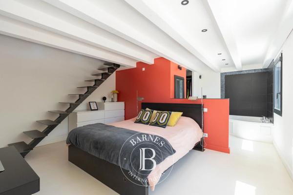 Aubagne, Maison 5 Chambres -  305 m² à vendre