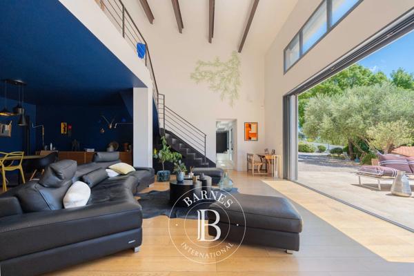 Aubagne, Maison 5 Chambres -  305 m² à vendre