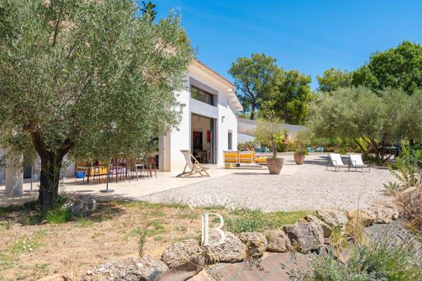 Aubagne, Maison 5 Chambres -  305 m² à vendre