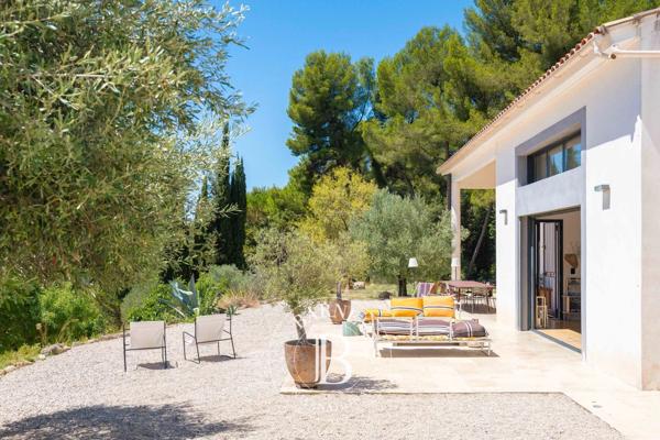 Aubagne, Maison 5 Chambres -  305 m² à vendre
