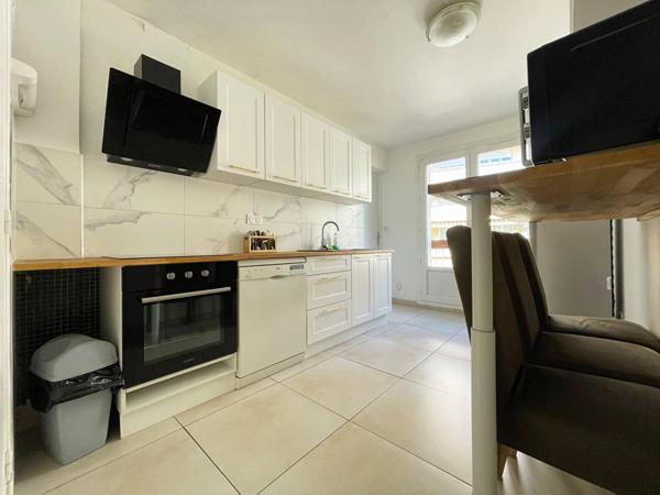 Appartement Marseille 5 pièce(s) 107 m2