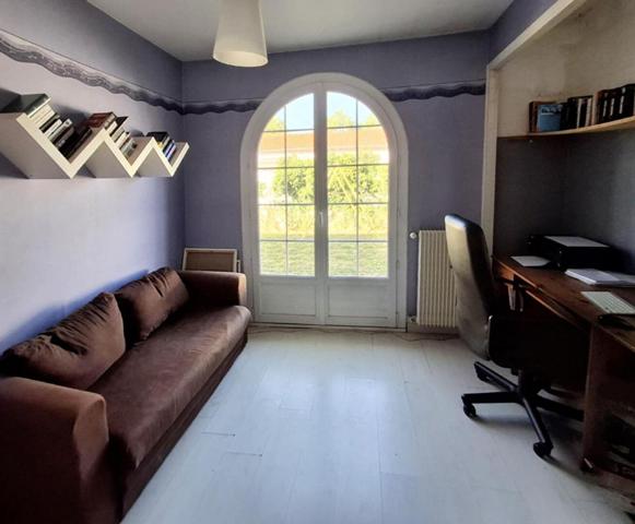 Maison de plain-pied 125 m² - 4 chambres, piscine, garage avec mezzanine, Ambès (33810)