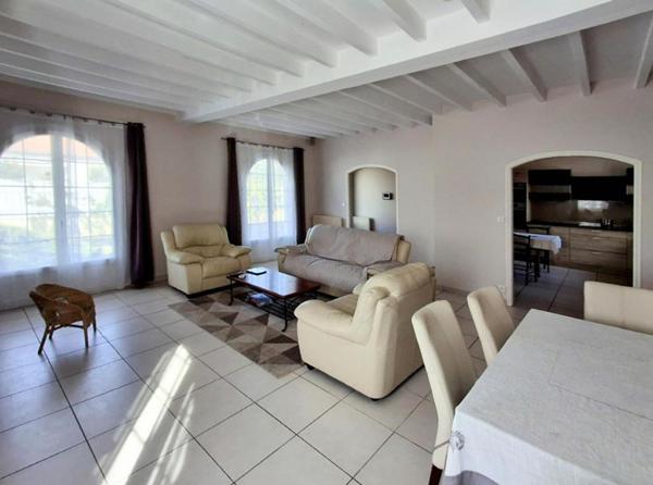 Maison de plain-pied 125 m² - 4 chambres, piscine, garage avec mezzanine, Ambès (33810)