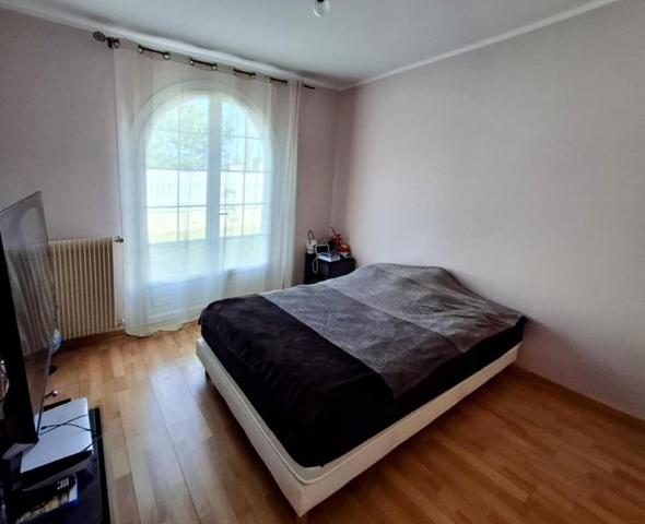 Maison de plain-pied 125 m² - 4 chambres, piscine, garage avec mezzanine, Ambès (33810)