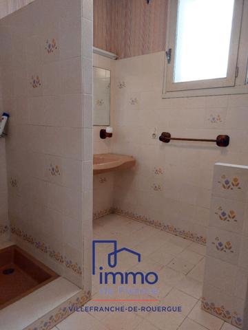 Maison de charme 185m² à rénover proche centre ville avec terrain.