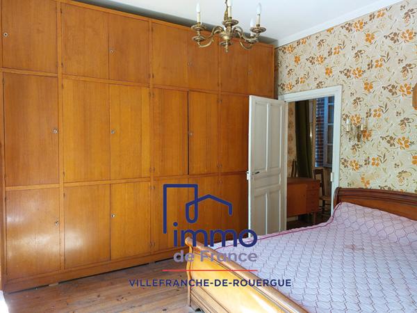 Maison de charme 185m² à rénover proche centre ville avec terrain.