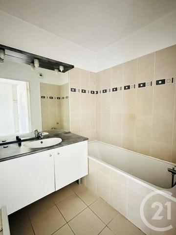 Appartement T3 à vendre  3 pièces - 66,64 m2 MARSEILLE - 13004