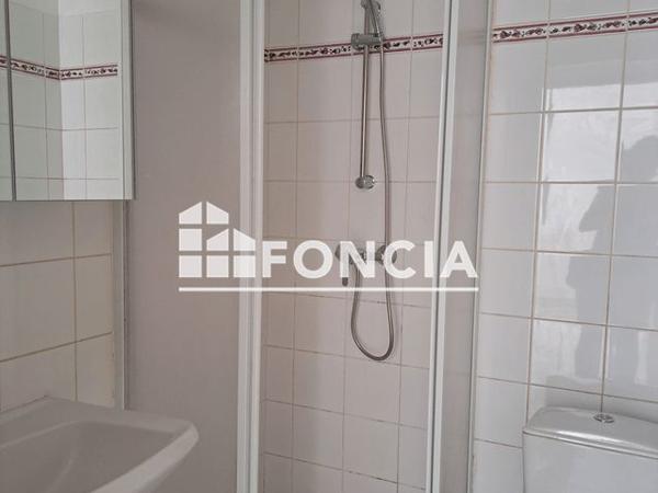 Location Studio 22 m² - 15 PLACE DU DOCTEUR FRUCHAUD Trementines 49340