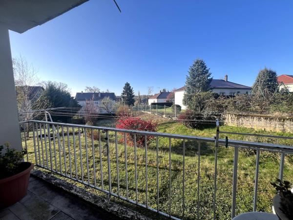 Appartement Rdc 4 chambres, terrain privatif 229 m2