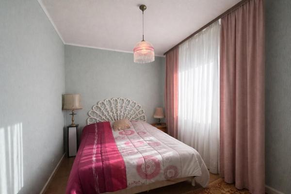 Appartement Rdc 4 chambres, terrain privatif 229 m2