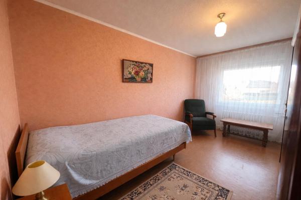 Appartement Rdc 4 chambres, terrain privatif 229 m2