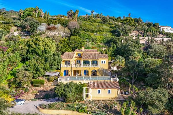 Sainte-Maxime, Maison 4 Chambres -  208 m² à vendre