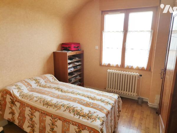 MONTFORT SUR MEU - EXCLUSIVITE, maison de 110 m² hab., proche gare, terrain de 1100 m² avec hangar