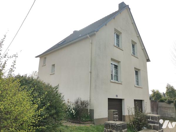 MONTFORT SUR MEU - EXCLUSIVITE, maison de 110 m² hab., proche gare, terrain de 1100 m² avec hangar