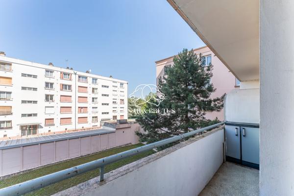 APPARTEMENT T4 DECINES BERTHAUDIERE