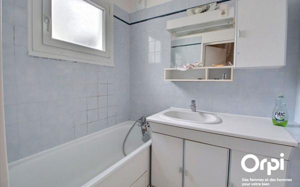 Appartement à vendre    4 pièces • 84 m2 Montigny-le-Bretonneux