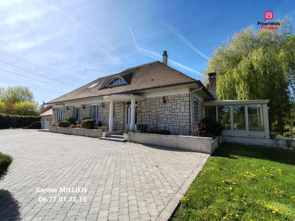 IVRY LA BATAILLE 27540 Maison individuelle avec véranda chauffée - 1 étage - 4 chambres - Double garage - Quart port - Piscine Hors Sol Chauffée - Terrain - 416000  HAI