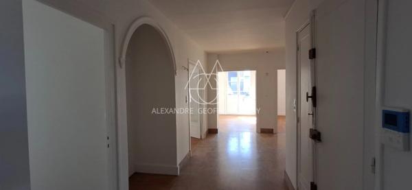 Appartement lumineux aux halles à Tours