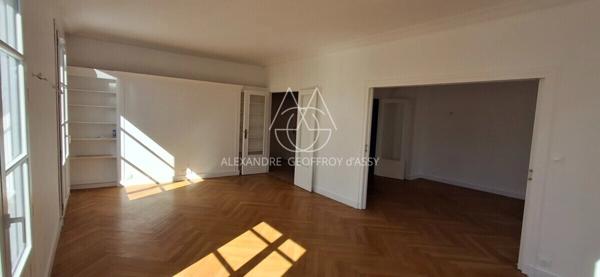 Appartement lumineux aux halles à Tours
