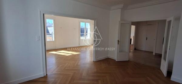 Appartement lumineux aux halles à Tours