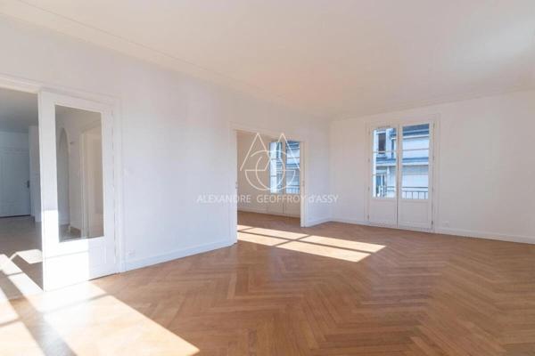 Appartement lumineux aux halles à Tours