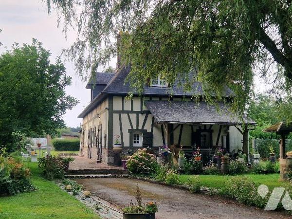 YVETOT 5 min, propriété d'environ 150m², 3 chambres, double garage, 2000m² de terrain