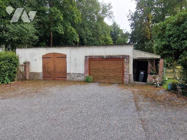 YVETOT 5 min, propriété d'environ 150m², 3 chambres, double garage, 2000m² de terrain