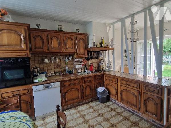 YVETOT 5 min, propriété d'environ 150m², 3 chambres, double garage, 2000m² de terrain