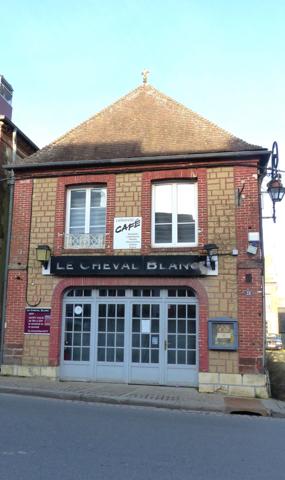 Moulins-la-Marche (61380) A vendre immeuble chargé d'histoire - Très fort potentiel Moulins la Marche