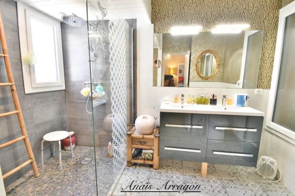 Architecture, nature et panorama : la villa rare que vous attendiez à Pujols - PUJOLS (47)