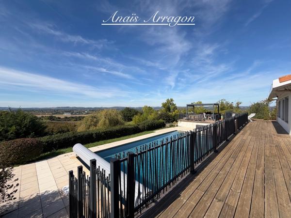 Architecture, nature et panorama : la villa rare que vous attendiez à Pujols - PUJOLS (47)