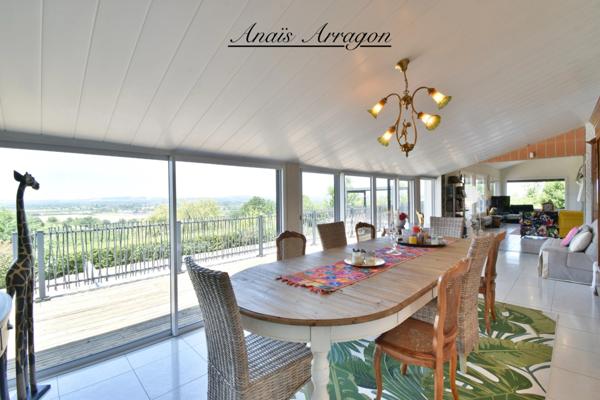 Architecture, nature et panorama : la villa rare que vous attendiez à Pujols - PUJOLS (47)