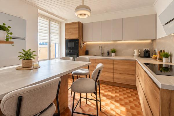 À vendre chez ERA Action Immobilier 2 à Cazan : Maison  Mallemort 107 m²  + 67m² de grenier+ Terrasse