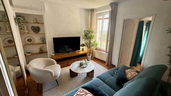 À vendre chez ERA Action Immobilier 2 à Cazan : Maison  Mallemort 107 m²  + 67m² de grenier+ Terrasse