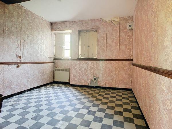 Maison de Maitre avec dépendances au coeur de Cazères sur Garonne avec un jardin d'environ 1307 m²