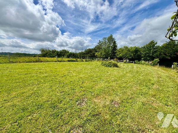 FERMETTE AVEC JARDIN ET DEPENDANCE