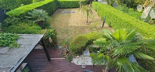 PETITE-SYNTHE
Dans quartier calme et recherché, Maison très bien entretenue d'environ 105 m², ...