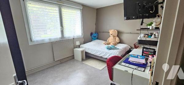 PETITE-SYNTHE
Dans quartier calme et recherché, Maison très bien entretenue d'environ 105 m², ...