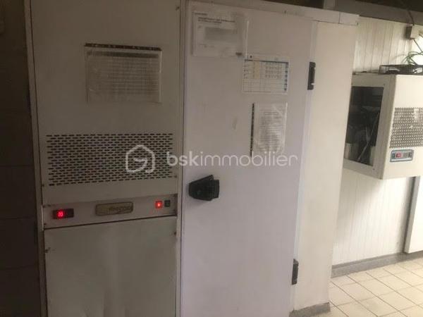 Local d'activités de 315,55 m²