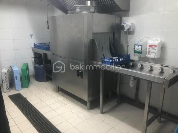 Local d'activités de 315,55 m²