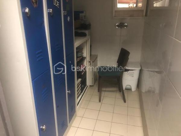 Local d'activités de 315,55 m²