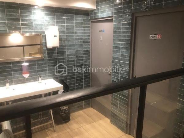 Local d'activités de 315,55 m²