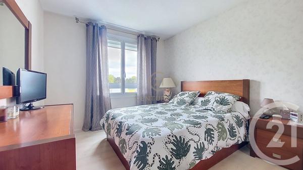 Appartement F4 à vendre  4 pièces - 80,34 m2 CHAMPS SUR MARNE - 77